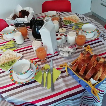 Au Grain D'Orge Villa Echire Екстериор снимка